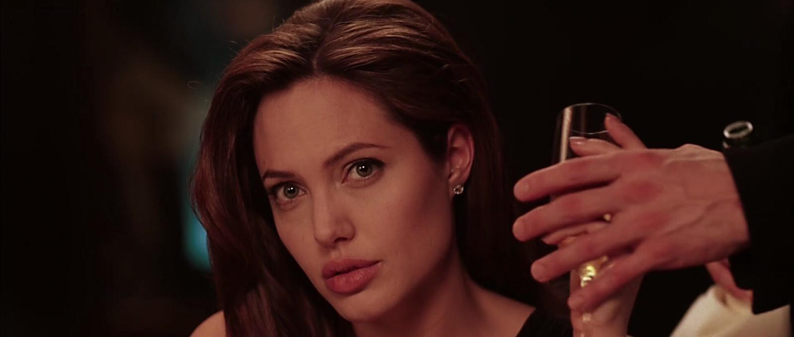 史密斯夫妇安吉丽娜朱莉_迅雷下载 史密斯夫妇_史密斯夫妇剧情