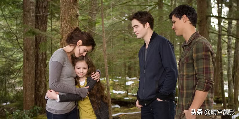 暮光之城系列：全球票房背后的吸血鬼爱情神话与商业奇迹